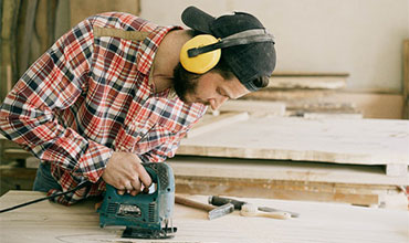 За нас worker